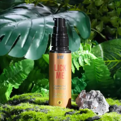 Intt - Lick Me Peach Kissable Gel With Warm Effect 50ml. Smaczny żel o smaku brzoskwini, który wprowadza intensywny efekt rozgrzewający