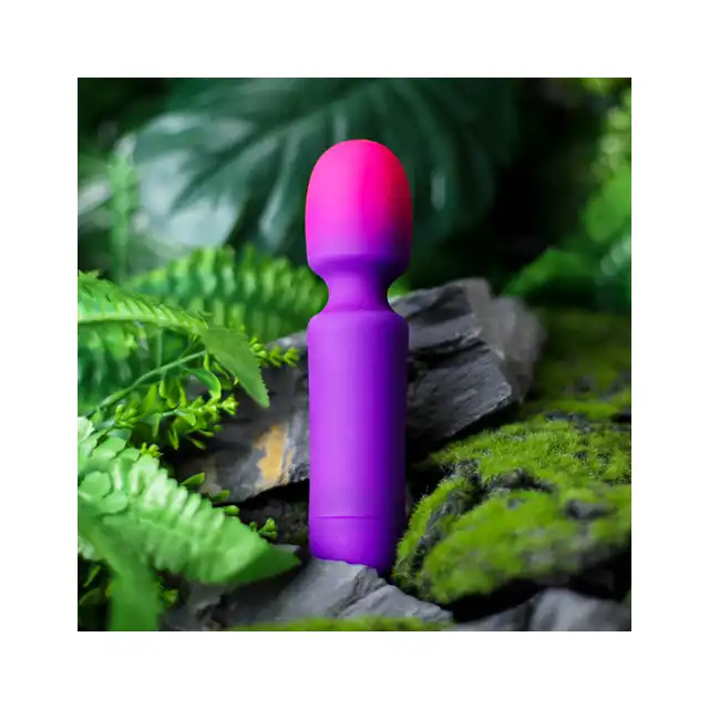 Rocks Off - Glo-Girl Wand Purple. Mini wand o potężnych wibracjach, doskonały do wspólnego użytku.