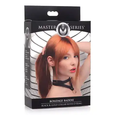 Master Series - Bondage Baddie Collar With O-ring Black/Gold. Regulowana obroża w odcieniach czerni i złota, idealny dodatek do stylizacji i sesji BDSM