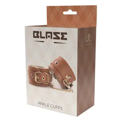 Blaze - Elite Ankle Cuffs Cognac Vegan Leather. Wegańskie skórzane kajdanki na nogi o bogatym odcieniu koniaku, wyrafinowanie i klasa