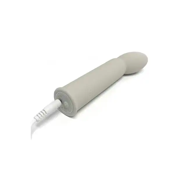 Nude - Aulora Travel G-Spot Vibrator. Kompaktowy i elegancki wibrator do punktu G z 10 wibracjami i 7 rytmami, intensywna stymulacja