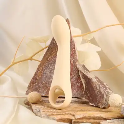 Nude - Ivy G-Spot Vibrator. Intensywnie stymulujący wibrator do punktu G, naturalna i bezpieczna przyjemność