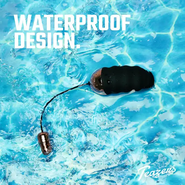 Teazers - Ribbed Vibrating Egg With Remote Control. Żebrowane wibrujące jajeczko z pilotem, pełna kontrola i komfort