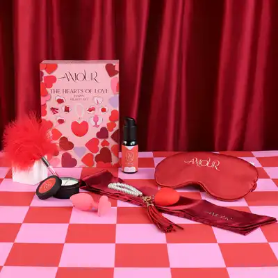 Amour - The Hearts Of Love Happy Heart Kit. Atrakcyjny zestaw gadżetów erotycznych, stwórz romantyczną atmosferępełną intymności