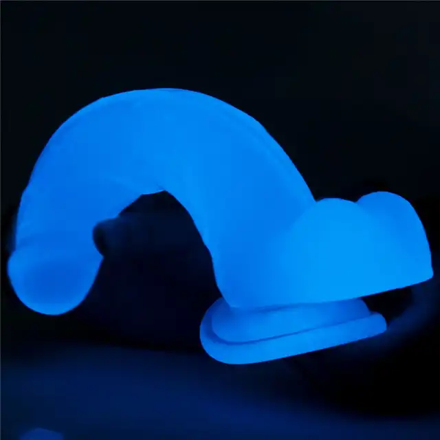 LoveToy -  Dildo 7.5'' Lumino Play. Świecące w ciemności realistyczne dildo