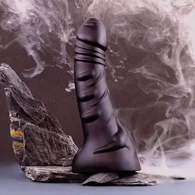 BUTTR - Black Hawk Curved Anal Dildo. Czarne zakrzywione dildo analne B intensywna stymulacja prostaty