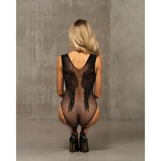 Obsessive - B112 Body S/M/L. Zmysłowe body z siateczki, otwartym krokiem i motywem skrzydeł na plecach.