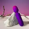 Rocks Off - Glo-Girl Wand Purple. Mini wand o potężnych wibracjach, doskonały do wspólnego użytku.