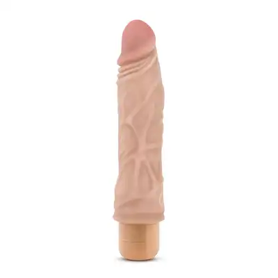 Dr Skin - Cock Vibe 10 Flesh.  Realistyczny żyłkowy wibrator z teksturowanym trzonem doskonale odwzorowuje naturalną strukturę penisa