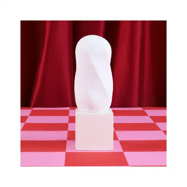 ToyJoy - Hero Medium Masturbator Swirl. Unikalny spiralny masturbator kieszonkowy, dostarcza niezrównanych wrażeń