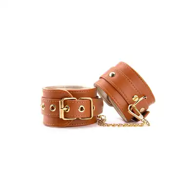 Blaze - Elite Ankle Cuffs Cognac Vegan Leather. Wegańskie skórzane kajdanki na nogi o bogatym odcieniu koniaku, wyrafinowanie i klasa