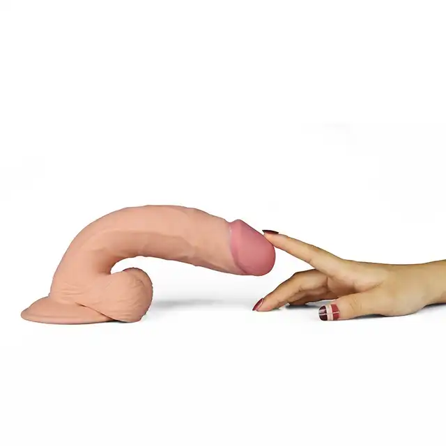 Lovetoy - The Ultra Soft Dude 9.0 Inch. Luksusowe dildo z wibracjami i przyssawką, design o realistycznej, ultra miękkiej strukturze