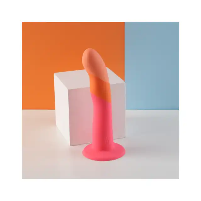 Romp - Dizi. Dildo o 18 centymetrowym zakrzywionym trzonie do masażu punktów P i G, stwórz z niego wibrator i strapon