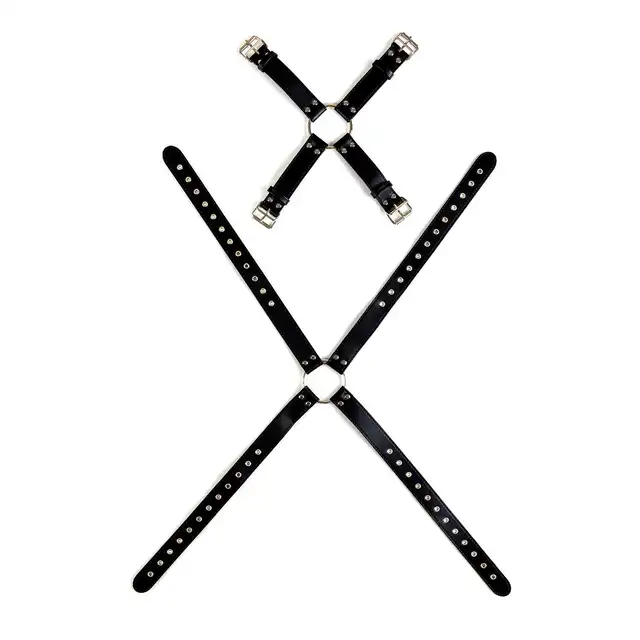 Virgite - Man Bondage Body Harness Mod. 3 Black. Wykonany z ekologicznej skóry, idealny dla osób szukających wygody, stylu i intensywnych doznań w grach BDSM