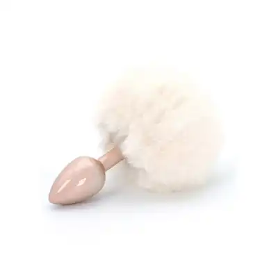 ToyJoy - Enchanting Bunnytail Plug. Biały korek analny o gładkiej powierzchni, zakończony króliczym ogonkiem.