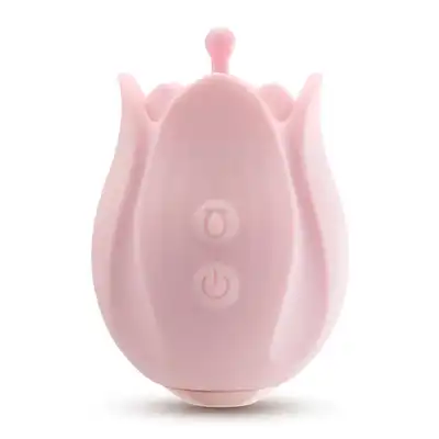 Blush - Play with me Romantic Rose - Pink. Intymny stymulator łechtaczki, który łączy piękno natury z siłą wibracji!