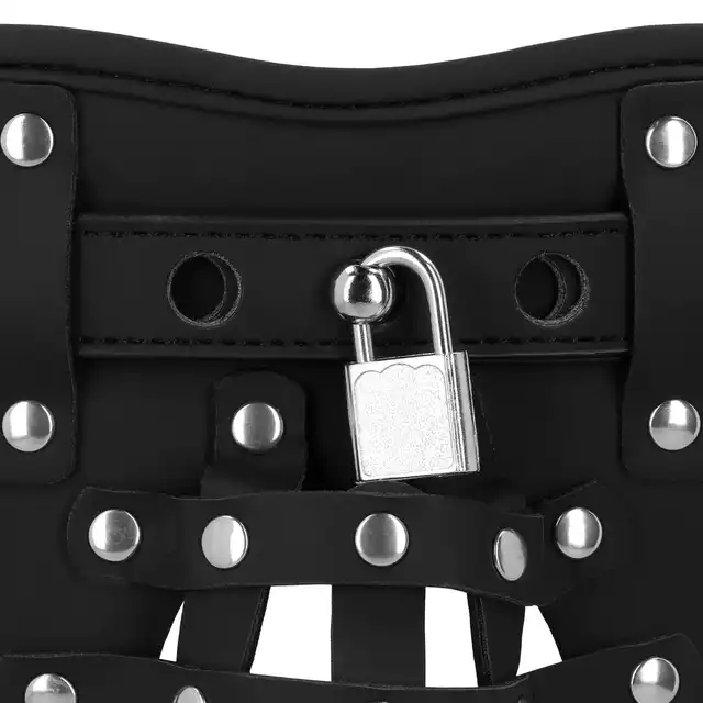 Ouch! - Leather Chastity Jock. Skórzane połączenie klatki na penisa i psa cnoty.