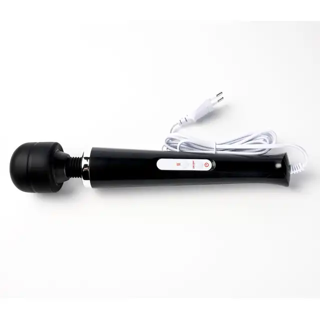 Simple Pleasure – Magiczna Różdżka. Przewodowy masażer Wand z 10 trybami wibracji i elastyczną głowicą 360° dla intensywnej stymulacji.