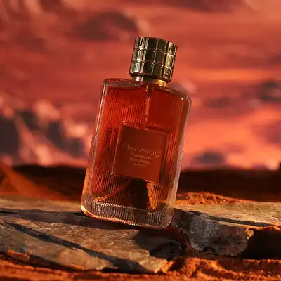 PheroStrong - Pheromone Your Choice for Men 50 ml. Świeży, drzewny i aromatyczny zapach dla pewnego siebie mężczyzny.