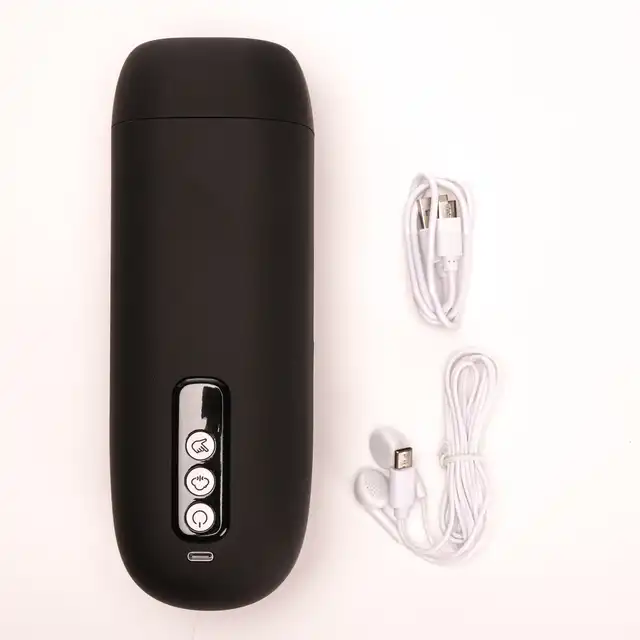 Velvet Touch – Masturbator z Wibracją i Ssaniem Cyberskóra Ładowany USB Czarny. Realistyczne doznania dzięki zaawansowanej technologii wibracji i ssania