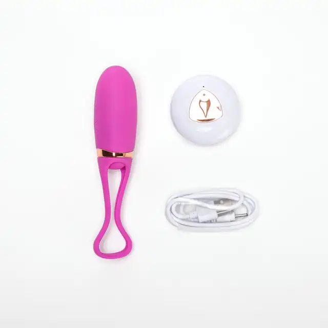 Velvet Touch – Jajeczko Wibrujące Sterowane Zdalnie. Fioletowe jajeczko z funkcją sterowania głosem i ładowaniem USB, stworzony dla maksymalnej przyjemności.