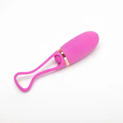 Velvet Touch – Jajeczko Wibrujące Sterowane Zdalnie. Fioletowe jajeczko z funkcją sterowania głosem i ładowaniem USB, stworzony dla maksymalnej przyjemności.