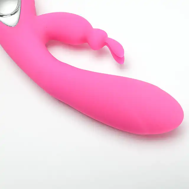 Velvet Touch – Wibrator Silikonowy Typ Króliczek. Stylowy różowy wibrator z 36 trybami wibracji, zaprojektowany dla elegancji, komfortu i intensywnej przyjemności.