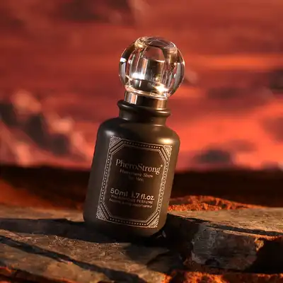 PheroStrong - Pheromone Show for Men 50ml. Zapach, który łączy elegancję z siłą.