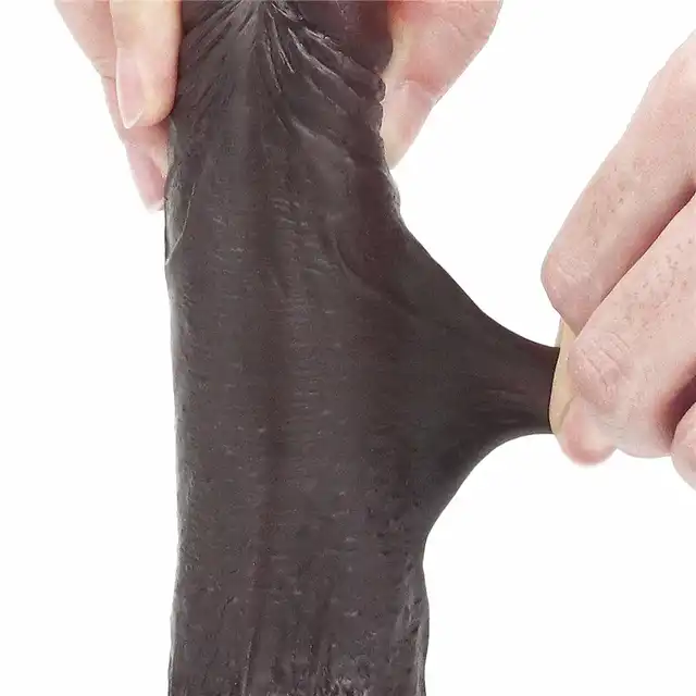 LoveToy - Dildo 7'' Sliding Skin Dual Layer Dong Black. Realistyczny penis z technologią podwójnej gęstości i ruchomą skórą dla maksymalnie naturalnych doznań.