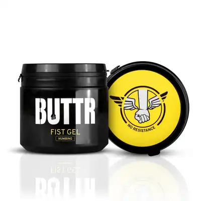 BUTTR – Fisting Gel Numbing. Żel z łagodnym efektem znieczulającym do intensywnej i komfortowej penetracji.