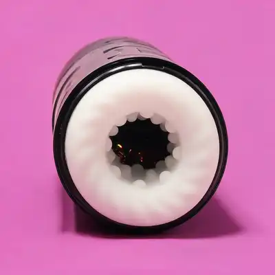 Girls Toys - Gatwick Masturbator - Nowoczesny masturbator LED z ruchem posuwisto - rotacyjnym i mocnymi wibracjami.