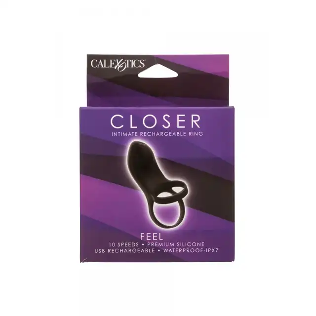 CalExotics – Closer. Wibrujący pierścień podwójny z 10 trybami, pamięcią ustawień i wodoodporną konstrukcją IPX7