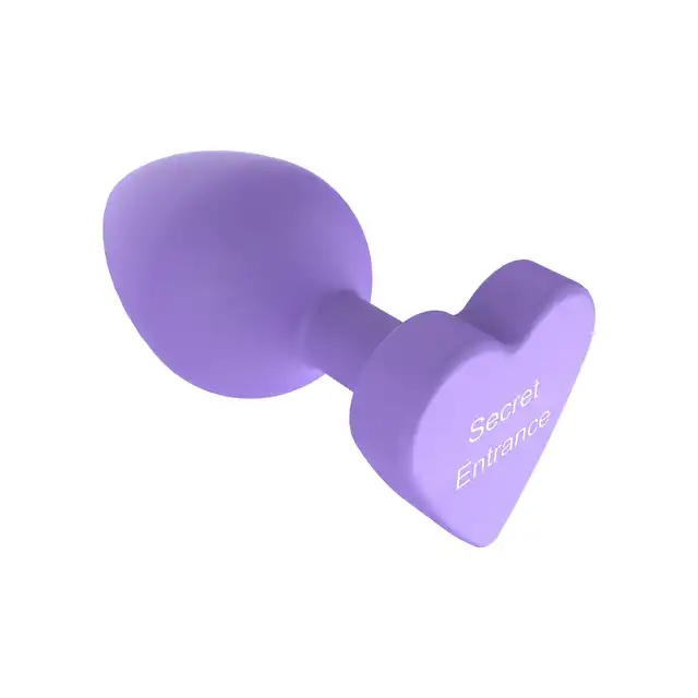 Anal Play - Booty Sweethearts "Secret Entrance" Plug - Uroczy silikonowy korek analny z podstawą w kształcie serduszka i zadziornym napisem.