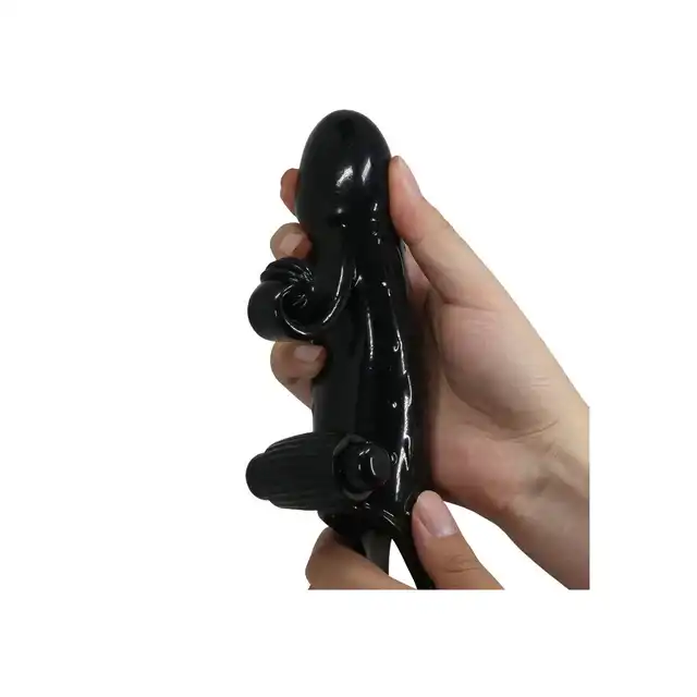 Romance Black - Wibrująca realistyczna nakładka na penisa z paskiem na jądra.