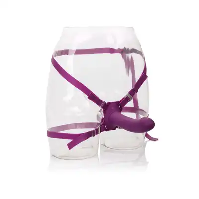 CalExotics – Me2 Rumbler Purple. Podwójny wibrujący strap-on z masażem punktu G i 10 trybami wibracji