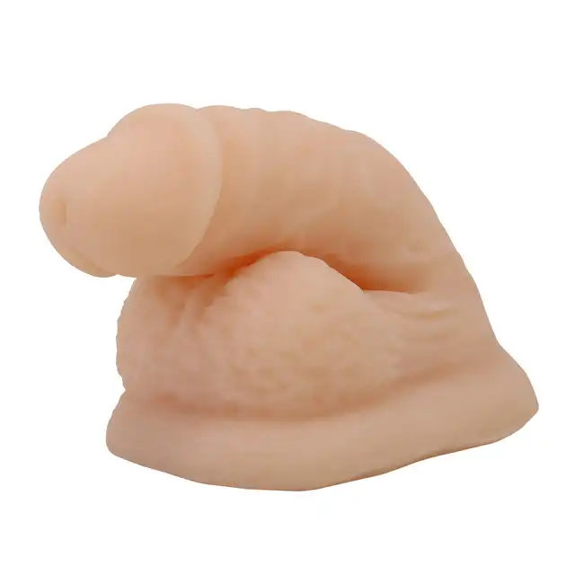 Pretty Love – Realistic Cock 5,3". Realistyczny paker z cyberskóry. Doskonała imitacja prawdziwego penisa. 