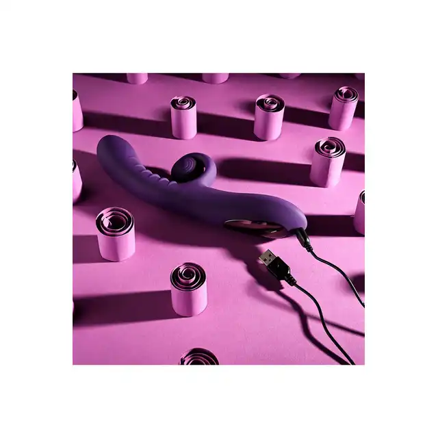 Playboy - Curlicue - Wibrator z elastycznym spiralnym króliczkiem i precyzyjną stymulacją punktu G. 2 niezależne silniki, 10 poziomów wibracji, ładowanie USB.
