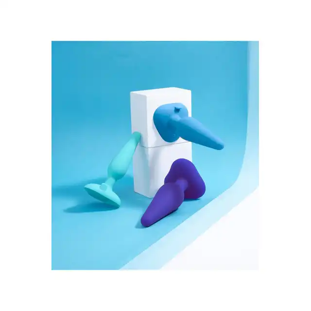 b-Vibe - Anal Training Kit 3pcs - Zestaw treningowych korków analnych o zjawiskowej kolorystyce. 3 rozmiary, mocne przyssawki, 100% silikon!