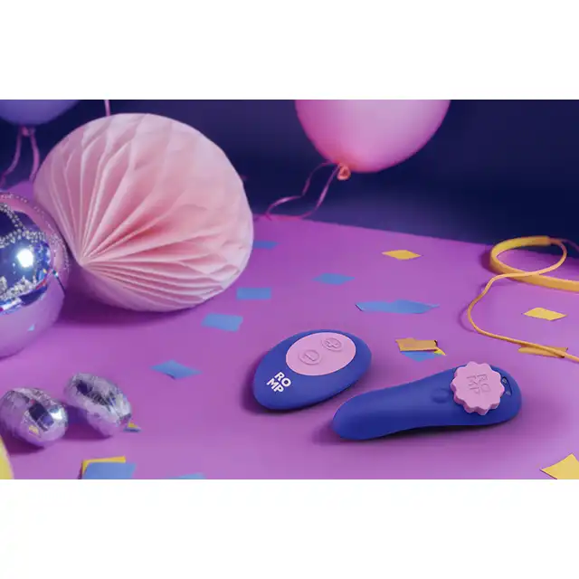 Romp - Party - Nowoczesny wibrator do bielizny, zaprojektowany z myślą o dyskretnej stymulacji i pełnej swobodzie użytkowania. 7 poziomów wibracji, cicha praca, wodoodporność IPX7.