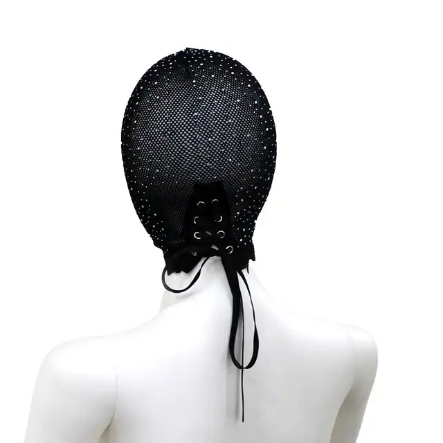 O-Products - Lace Hood Shiny Diamonds - Siateczkowa maska z diamencikami i wiązaniem z tyłu. Idealna do stylizacji fetyszowych i role-play.