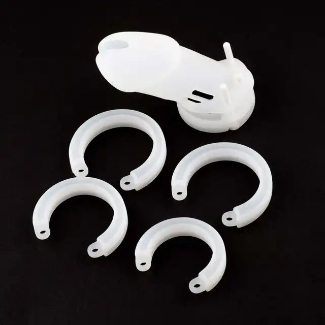 BSeries - Silicone Penis Cock Cage - Regular - Silikonowa klatka na penisa z 5 wymiennymi ringami oraz kłódką. Idealny wybór dla osób ceniących dopasowanie, komfort i funkcjonalność.