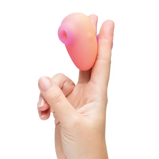 Romp - Kiss - innowacyjny i funkcjonalny stymulator łechtaczki z technologią Pleasure Air i wygodnym uchwytem. Wodoodporność IPX7, ładowanie USB, uroczy design!