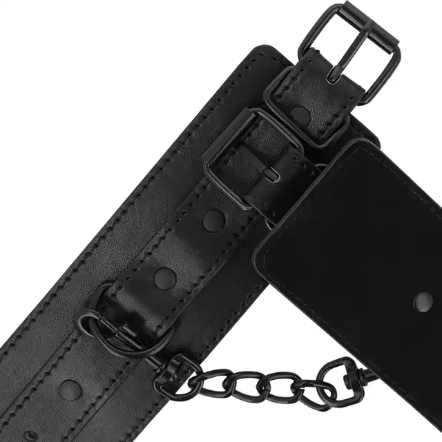 Intense - Fetish Handcuffs. Czarne klasyczne ponadczasowe kajdanki z eko skóry. 
