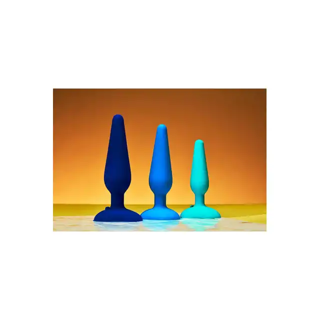 b-Vibe - Anal Training Kit 3pcs - Zestaw treningowych korków analnych o zjawiskowej kolorystyce. 3 rozmiary, mocne przyssawki, 100% silikon!