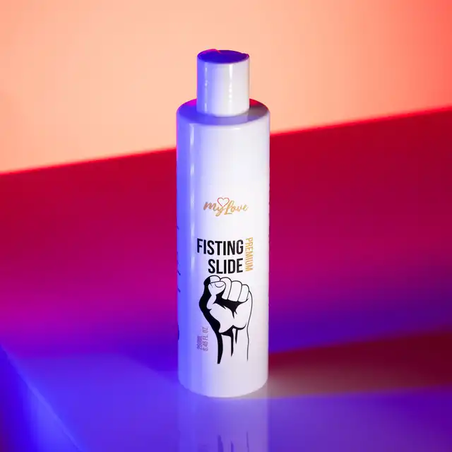 MyLove - Fisting Slide Premium 250 ml - Żel do fistingu o ekstremalnym poślizgu o aromacie soczystej wiśni!