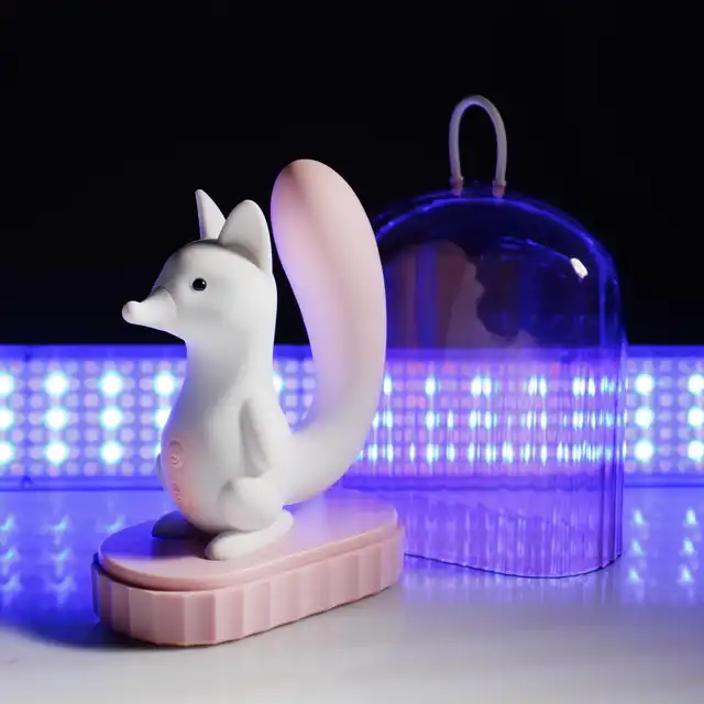 Bseries - Squirrel Smart Tail. Sterowana aplikacją przesłodka wielofunkcyjna wiewiórka.