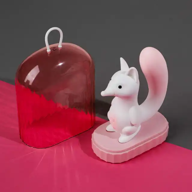 Bseries - Squirrel Smart Tail. Sterowana aplikacją przesłodka wielofunkcyjna wiewiórka.