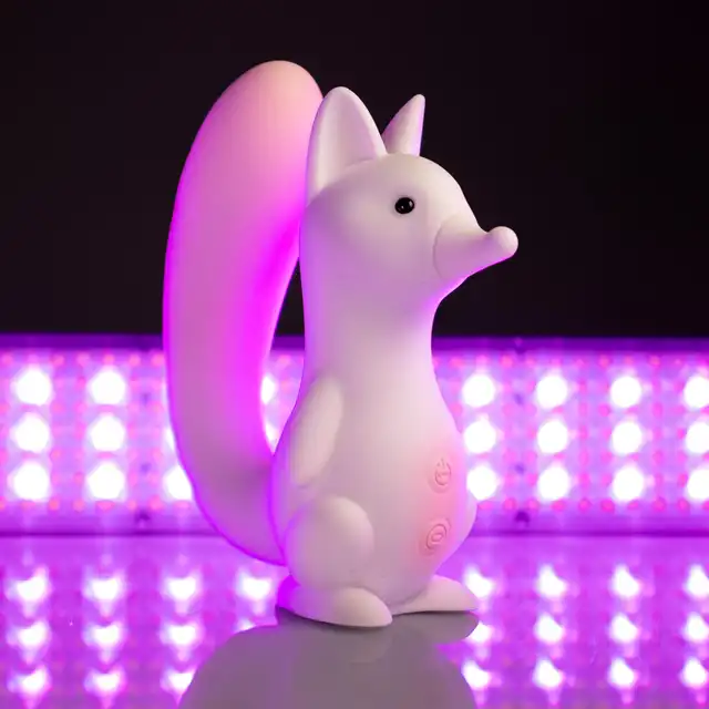 Bseries - Squirrel Smart Tail. Sterowana aplikacją przesłodka wielofunkcyjna wiewiórka.
